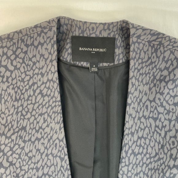 Banana Republic Cropped No Collar Patterned Blazer Women’s Size 4 - Picture 4 of 10
